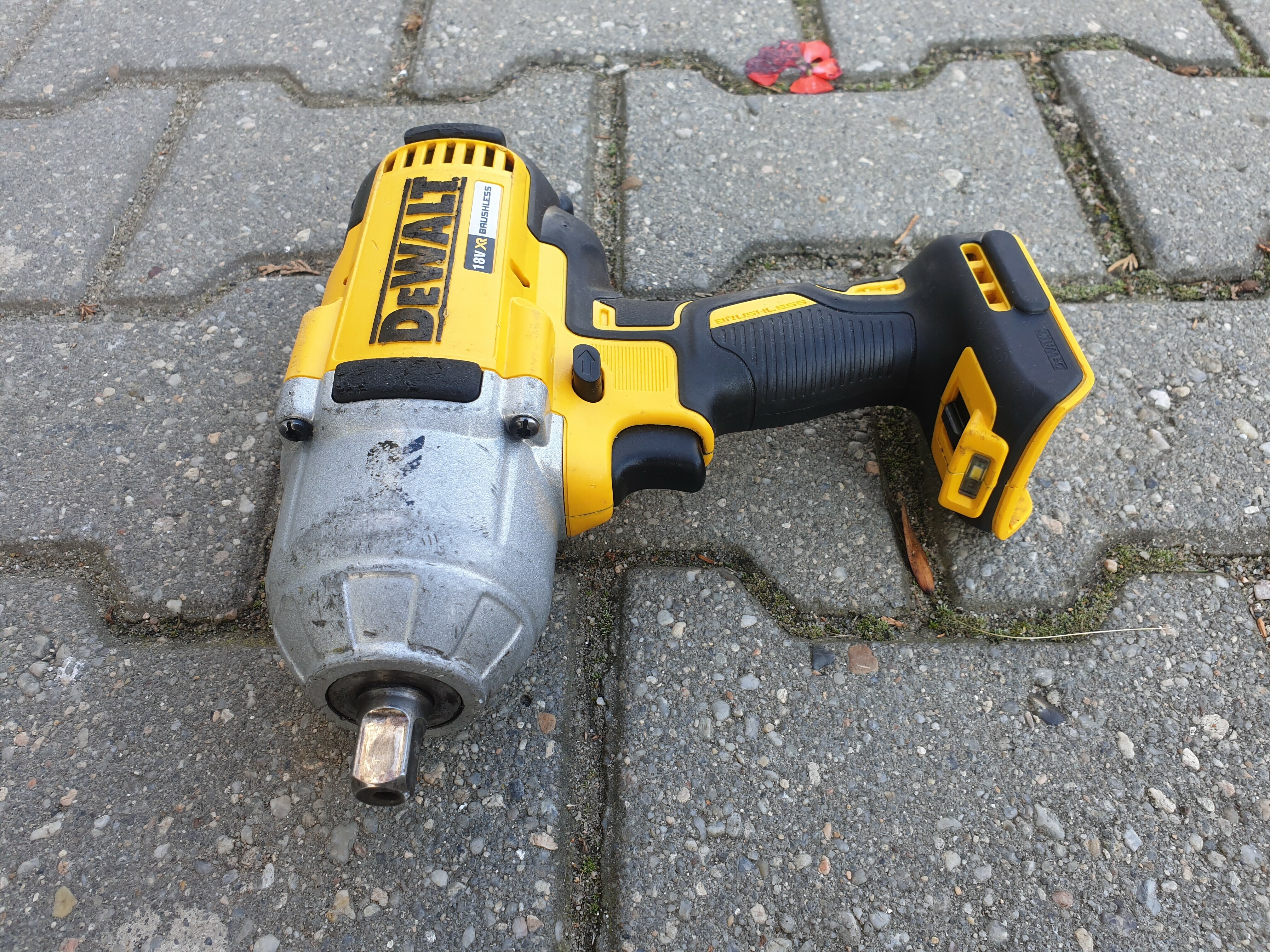 klucz-udarowy-dewalt-dcf899-12-950nm-2020r-kod-producenta-dcf899