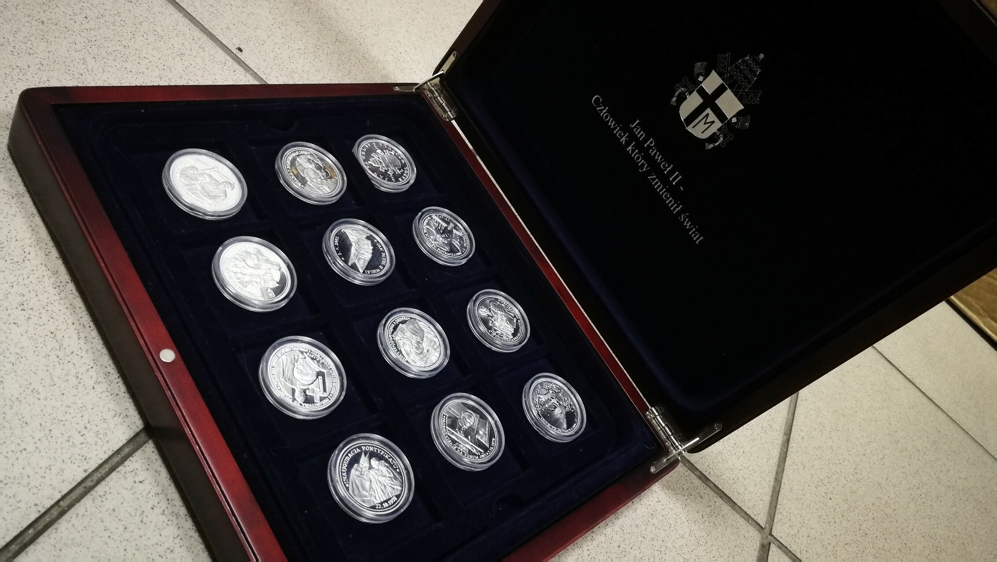 srebrne-monety-jan-pawel-ii-czlowiekswiat-at-at-at-kosciuszki-45-starogard-gdanski
