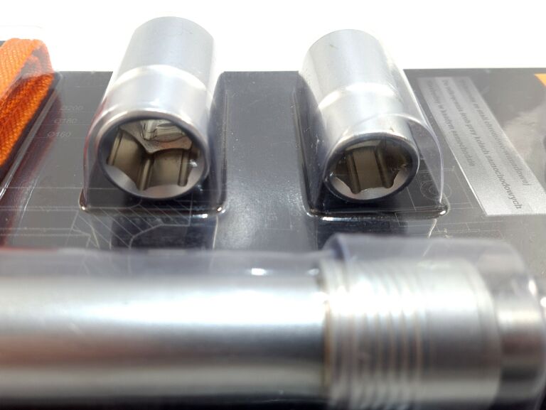 teleskopowy-klucz-do-kol-niteo-tools-kod-producenta-4563