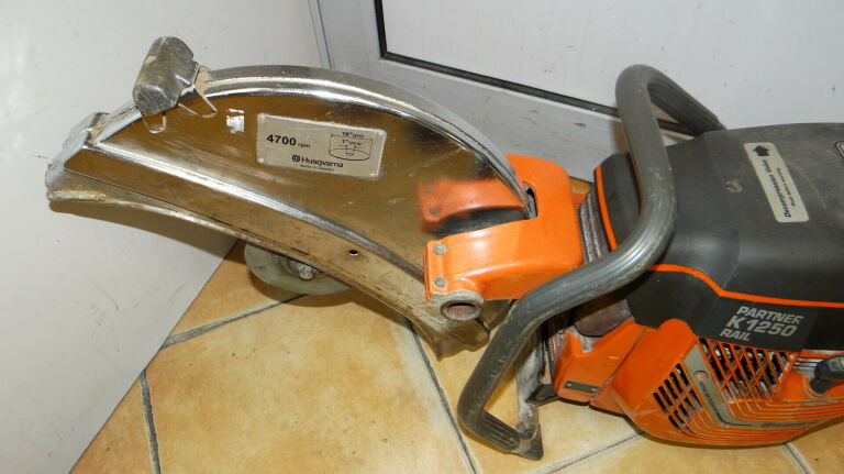 PRZECINARKA SPALINOWA HUSQVARNA K1250