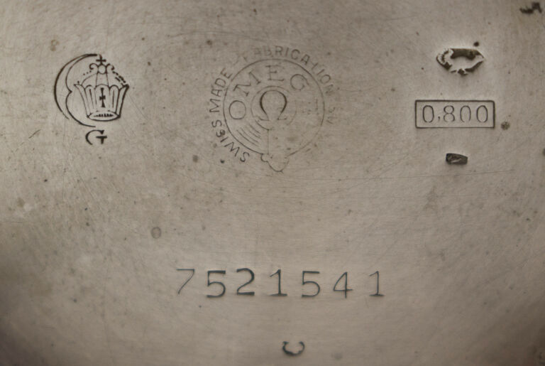 srebrny-zegarek-kieszonkowy-omega-7521541-grubosc-12