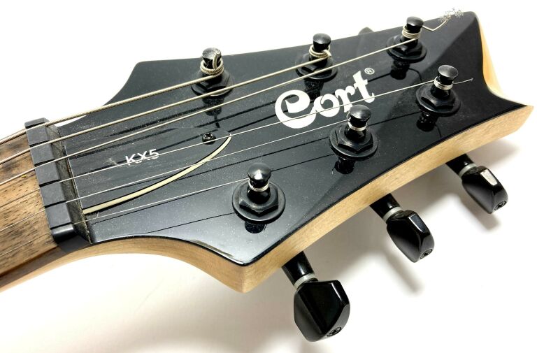 GITARA ELEKTRYCZNA CORT KX5 ETUI