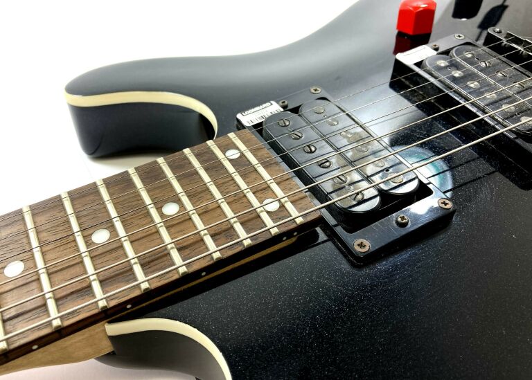 GITARA ELEKTRYCZNA CORT KX5 ETUI
