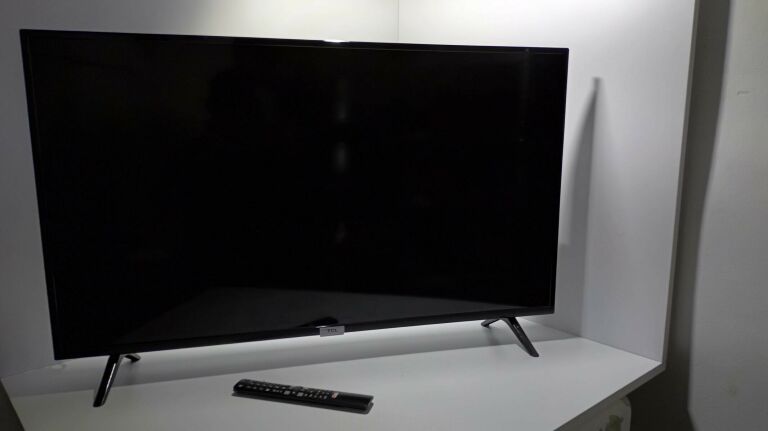 TELEWIZOR TCL 40ES560