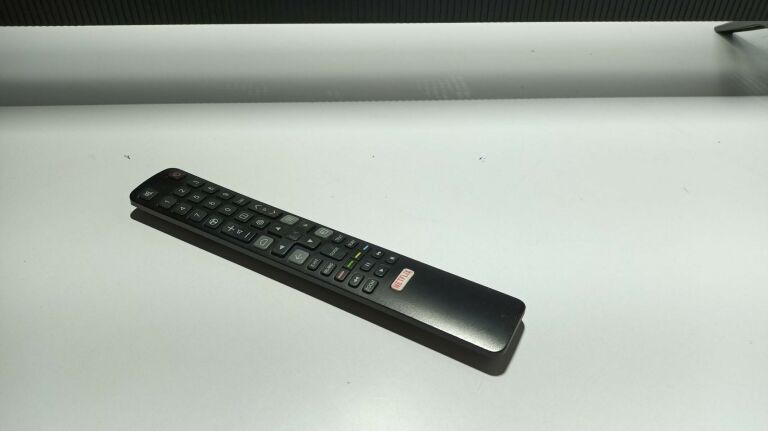 TELEWIZOR TCL 40ES560