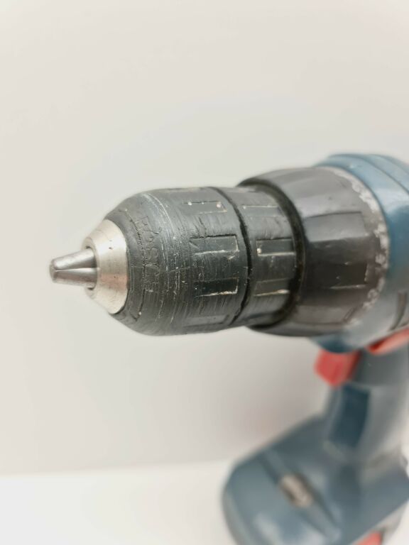 wkretarka-bosch-gmbh-d-70745-zasilanie-akumulatorowe