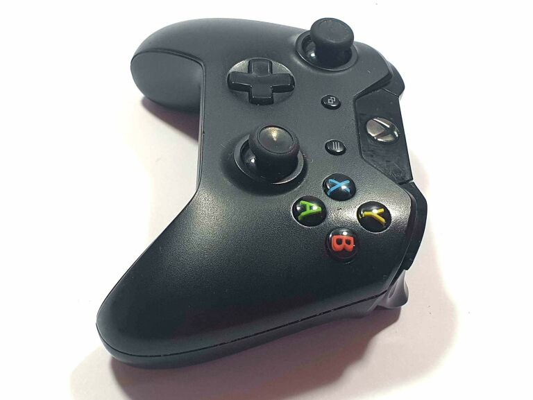 PAD XBOX ONE CZARNY (NIE DZIAŁA RS)