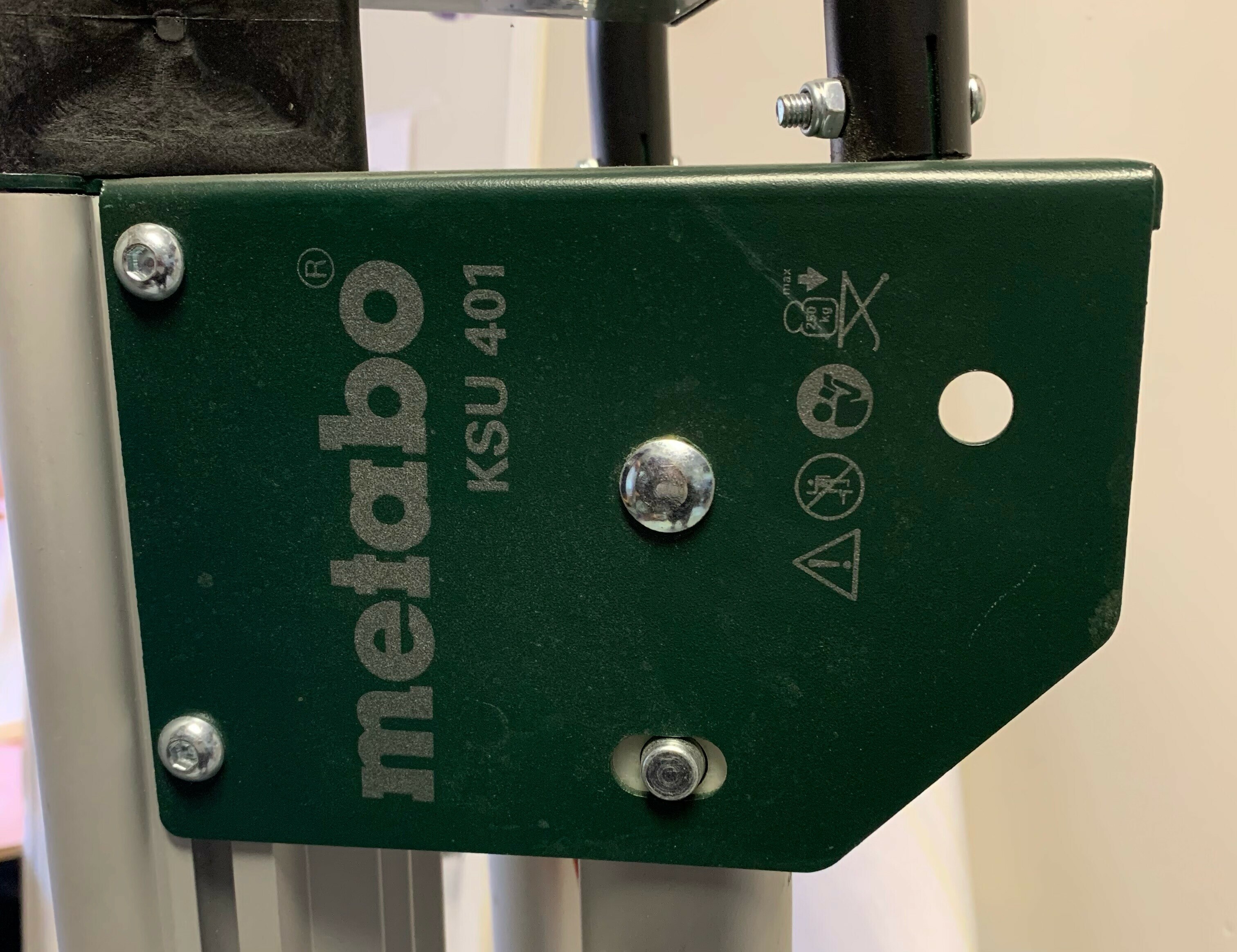 stol-do-ukosnic-400cm-ksu-401-metabo-marka-metabo