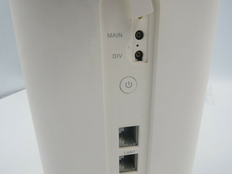 HUAWEI B818-263