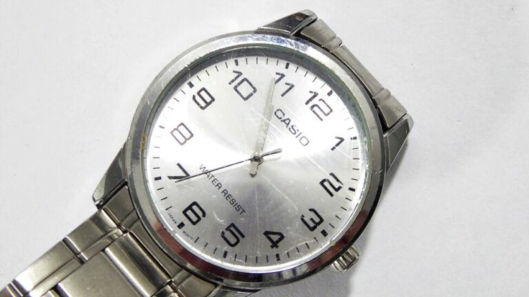 zegarek-casio-casio-mtp-v001-material-paska-stal