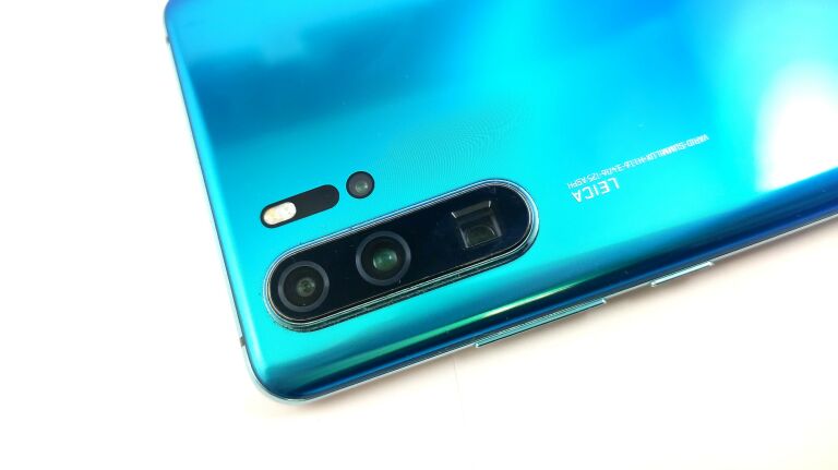 telefon-huawei-p30-pro-typ-smartfon