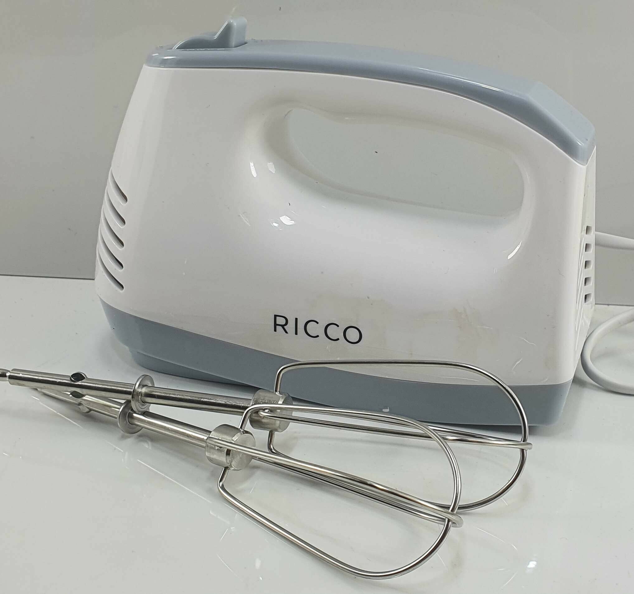 mikser-elektryczny-ricco-hm702-kolor-dominujacy-bialy
