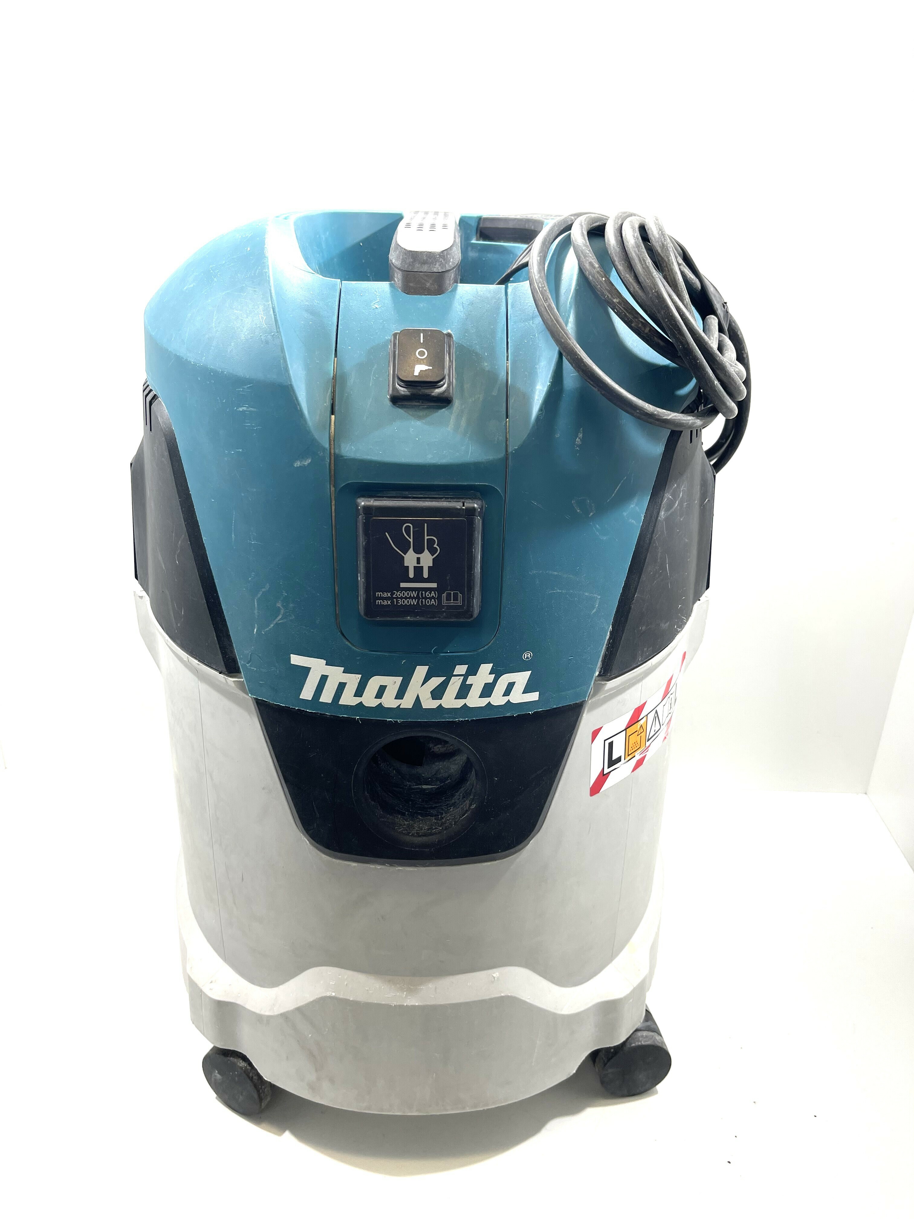 makita-odkurzacz-przemyslowy-vc2512l-stan-uzywany