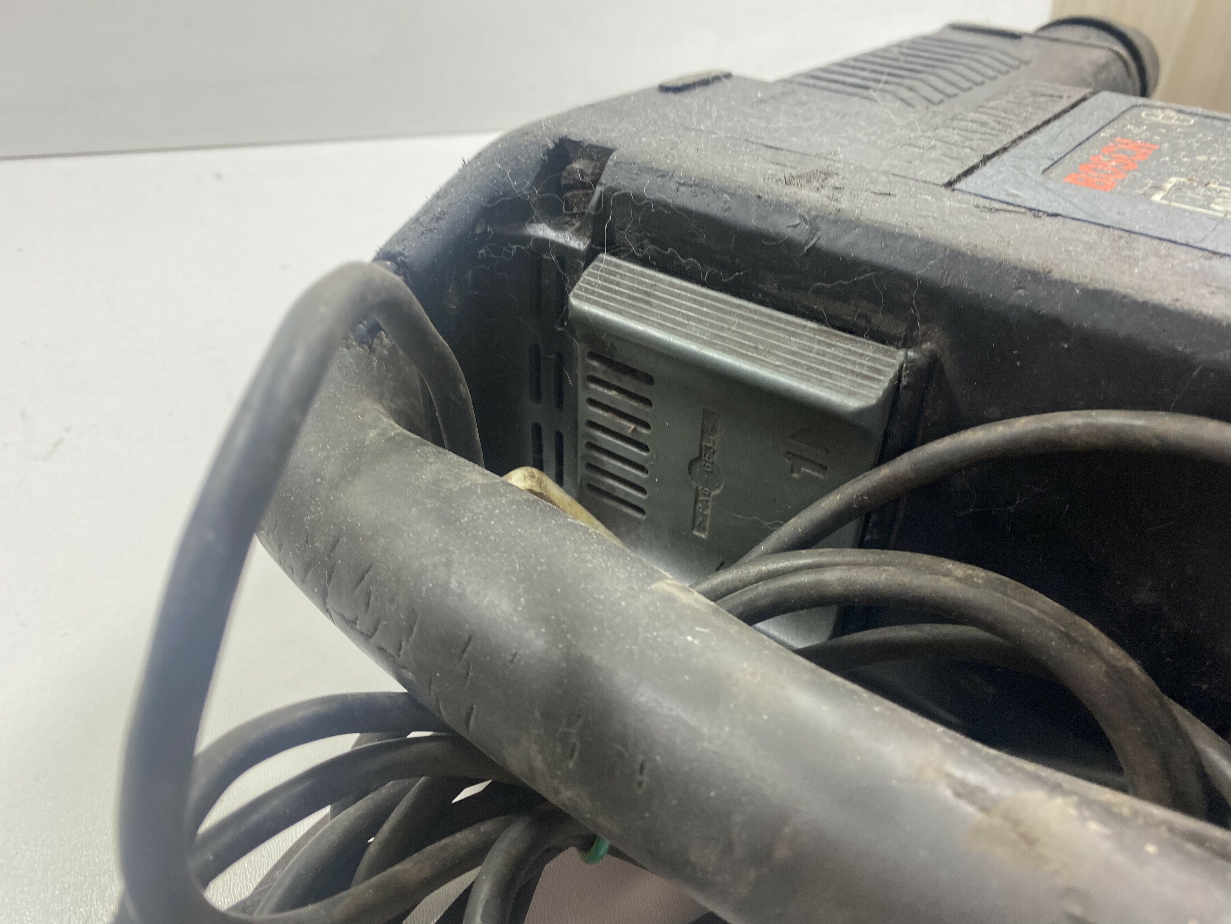 mlot-udarowy-kujacy-bosch-gsh-10c-sds-max-uszkodz-typ-uchwytu-sds-max