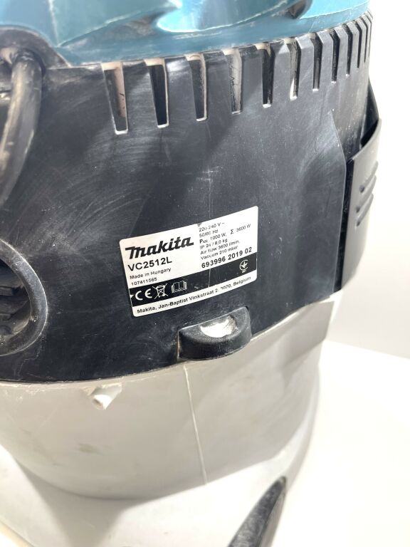 makita-odkurzacz-przemyslowy-vc2512l-informacje-dodatkowe-otrzasacz-filtra