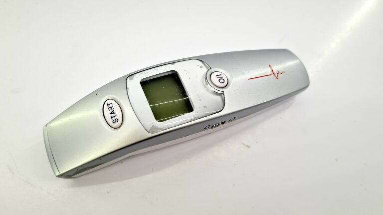 termometr-bezdotykowy-kardioline-kl80-czerwony-dwor-24-gdansk