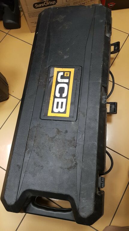mlot-wyburzeniowy-jcb-drh-1750w-walizka-rodzaj-uchwytu-inny-uchwyt