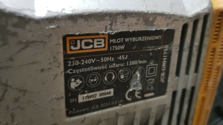 mlot-wyburzeniowy-jcb-drh-1750w-walizka-moc-1750