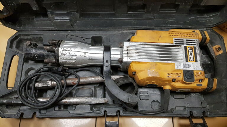 mlot-wyburzeniowy-jcb-drh-1750w-walizka-plac-imbramowski-121-krakow