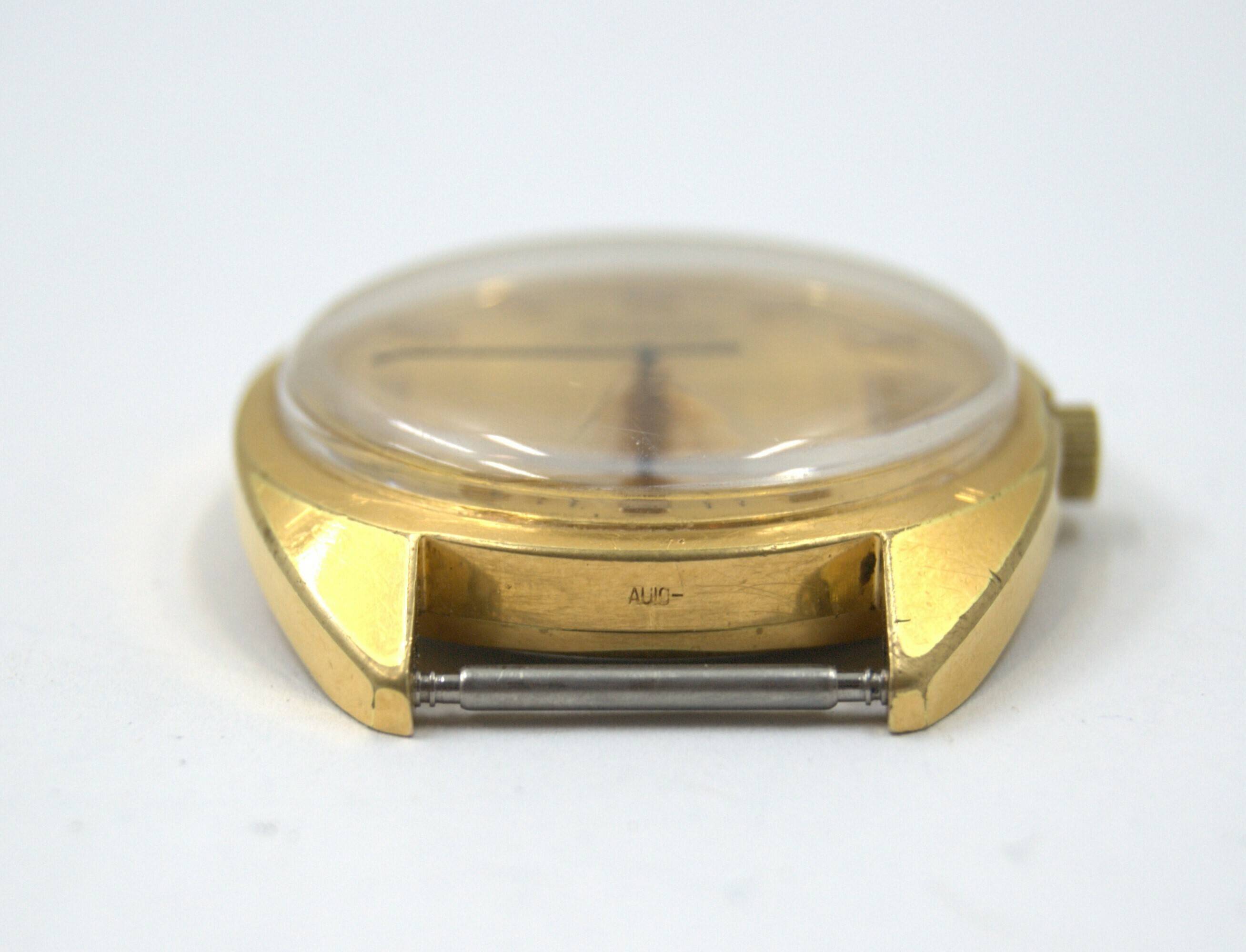 zegarek-wostok-17-kamieni-zlocony-ladny-funkcje-datownik