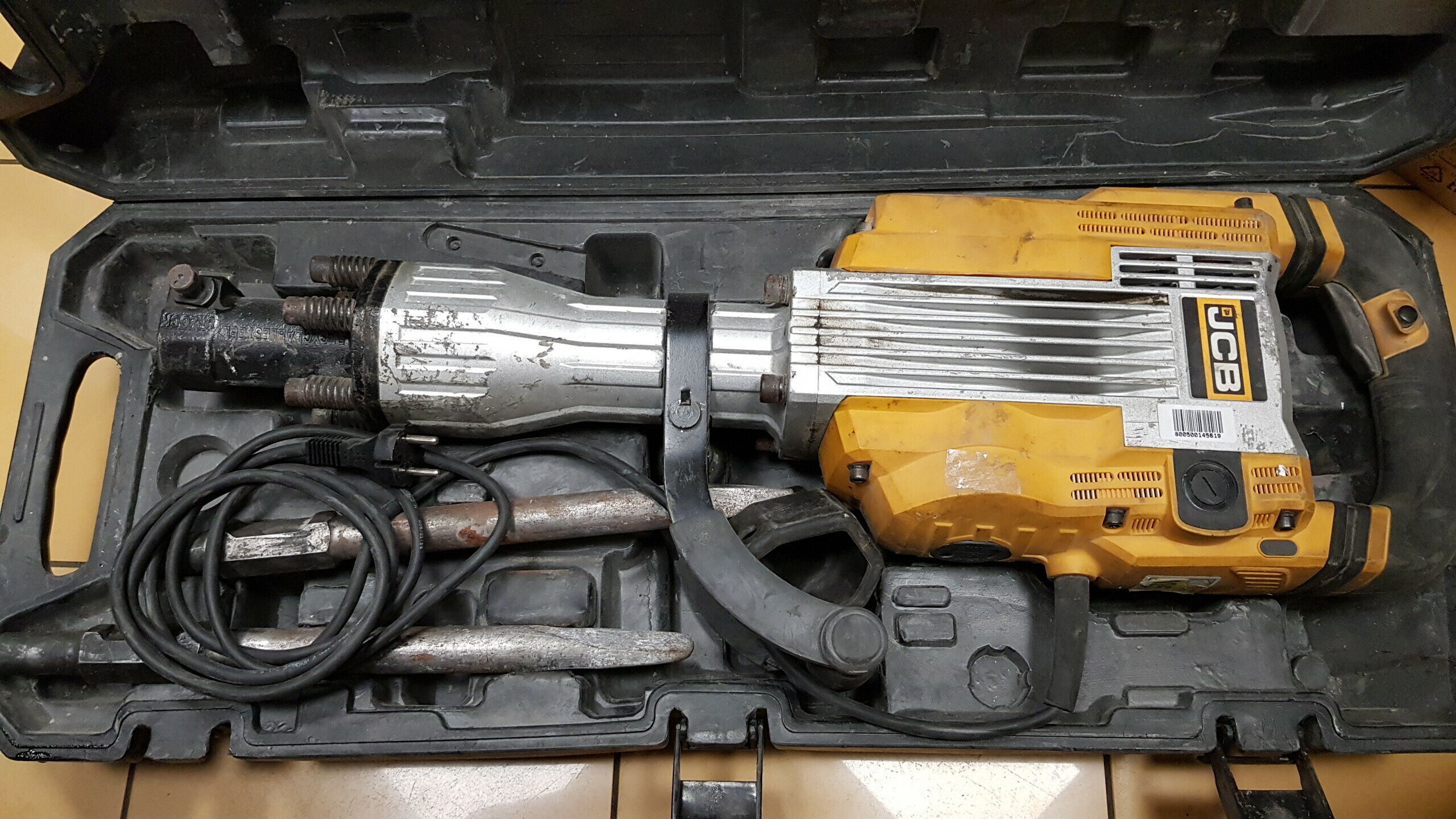 mlot-wyburzeniowy-jcb-drh-1750w-walizka-plac-imbramowski-121-krakow