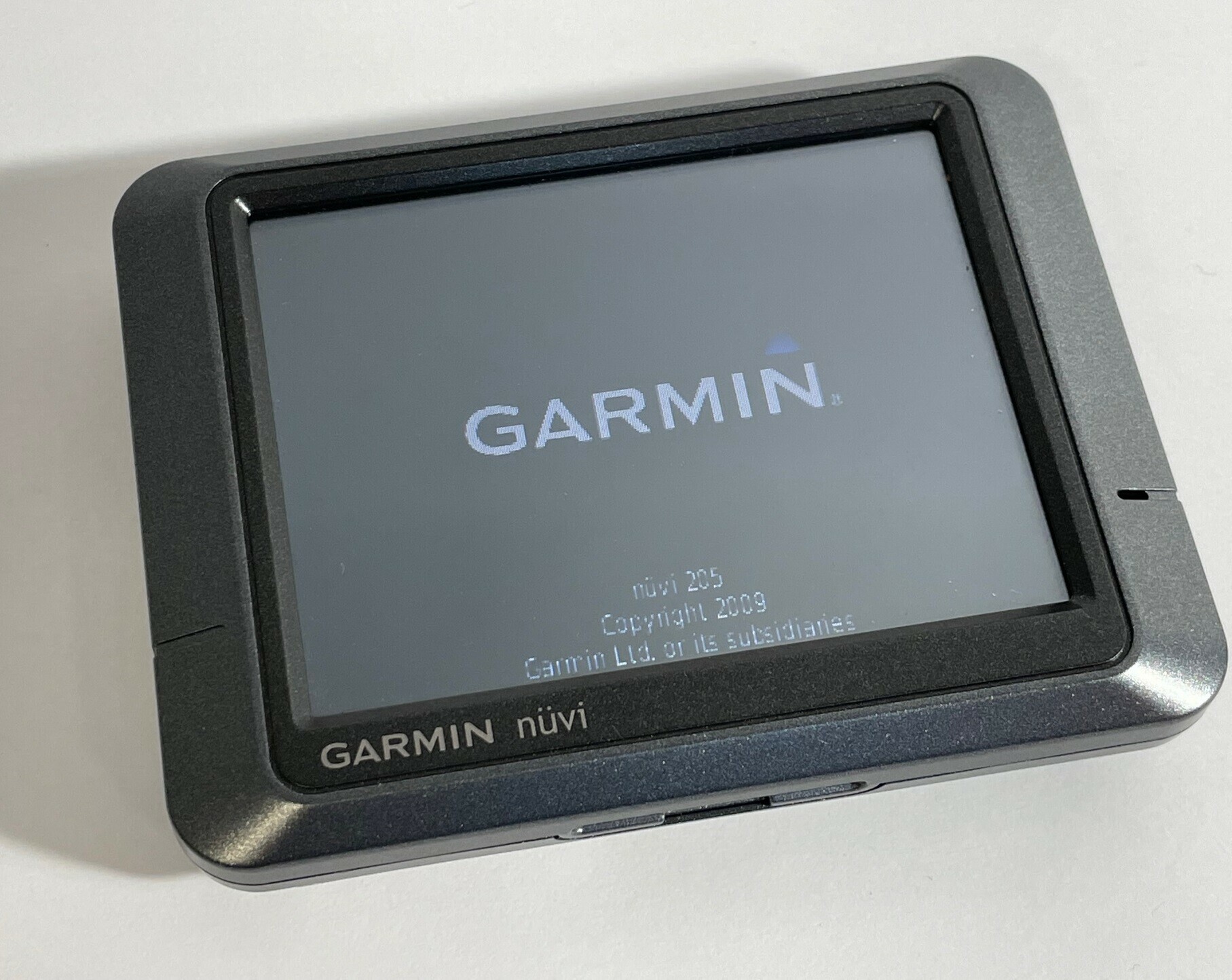 nawigacja-garmin-nuvi-205-ladowarka-samochodowa-marka-garmin