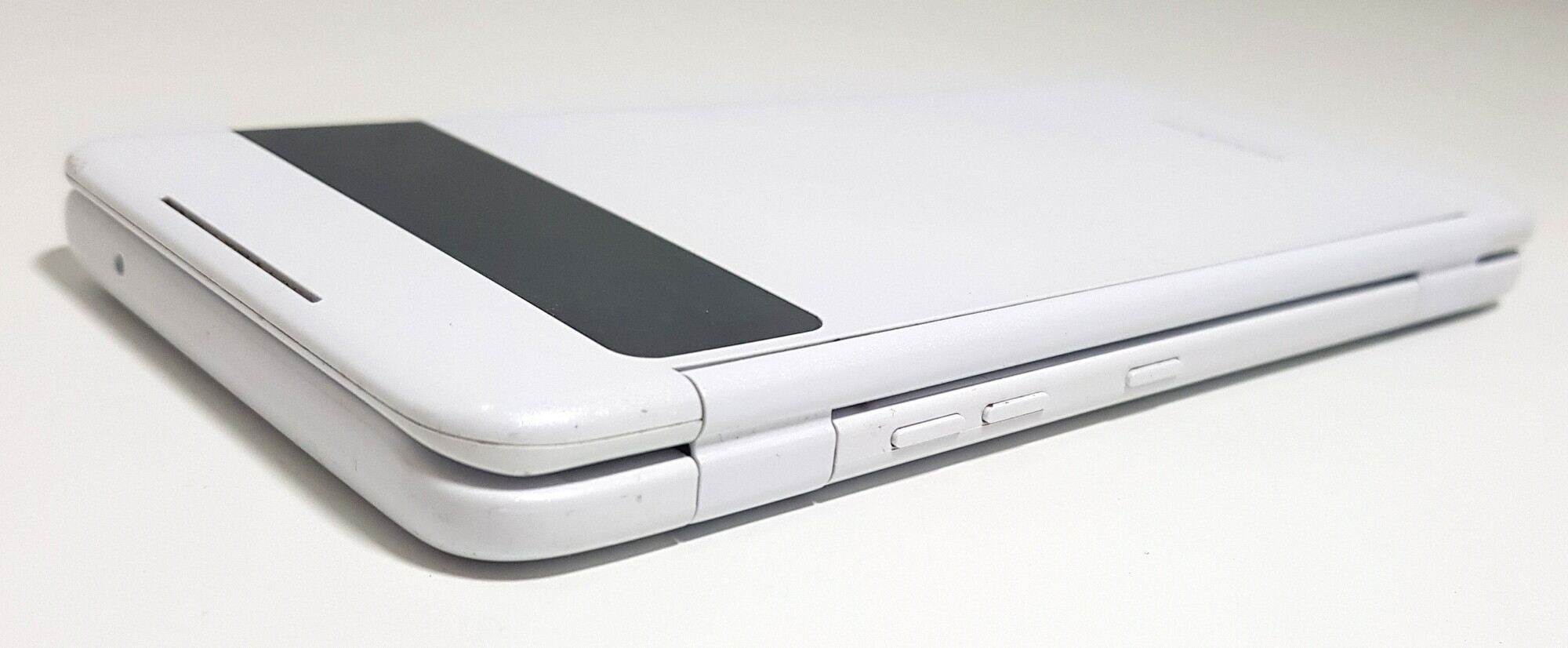 etui-dual-screen-lg-velvet-producent-lg