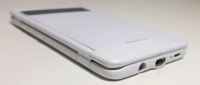 etui-dual-screen-lg-velvet-kolor-bialy