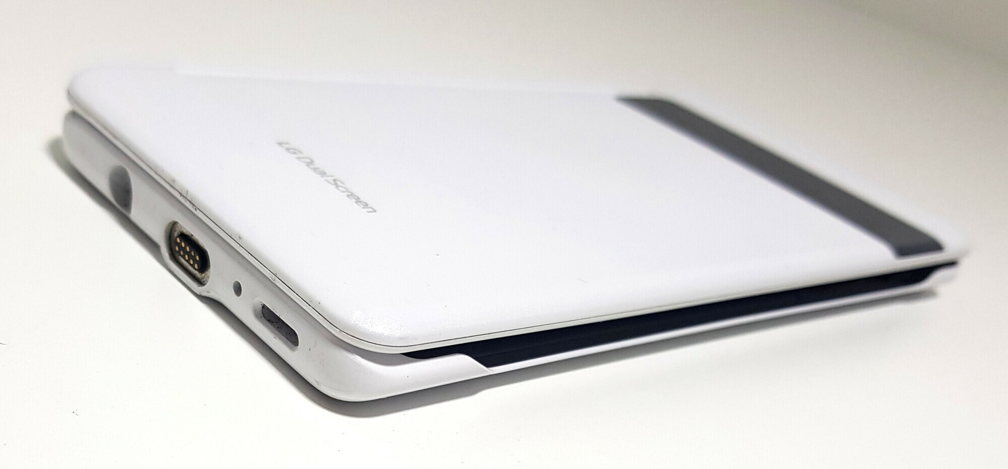 etui-dual-screen-lg-velvet-stan-uzywany