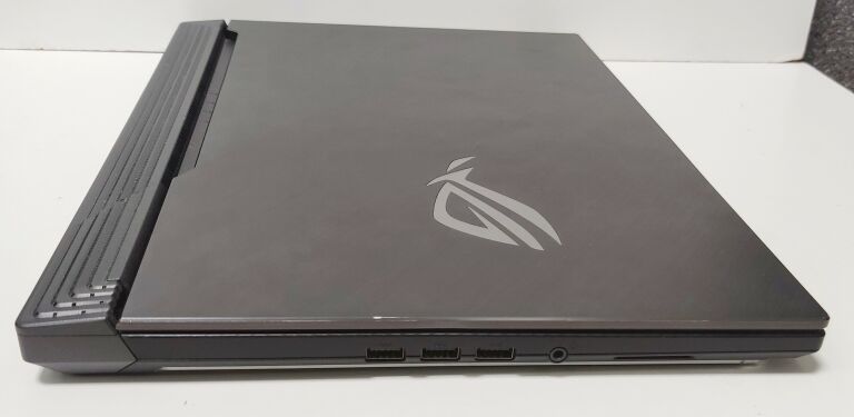 asus strix scar iii