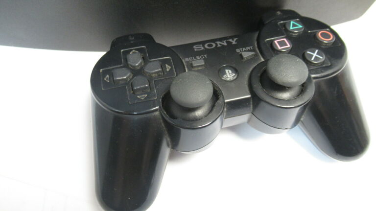 konsola-sony-ps3-slim-160gb-pad-okablowanie-stan-uzywany