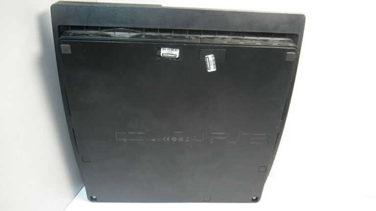 konsola-sony-ps3-slim-160gb-pad-okablowanie-wersja-konsoli-slim