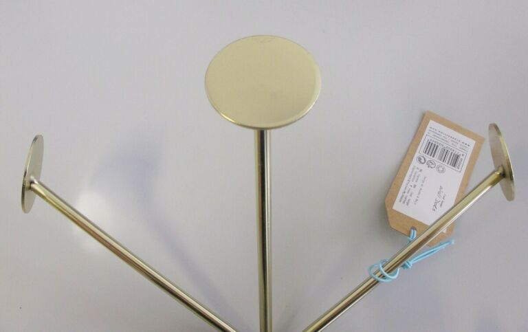 wieszak-scienny-dots-zloty-rodzaj-montazu-wiszacy