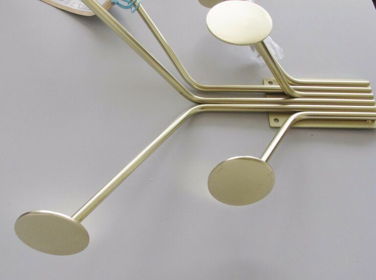 wieszak-scienny-dots-zloty-stan-powystawowy