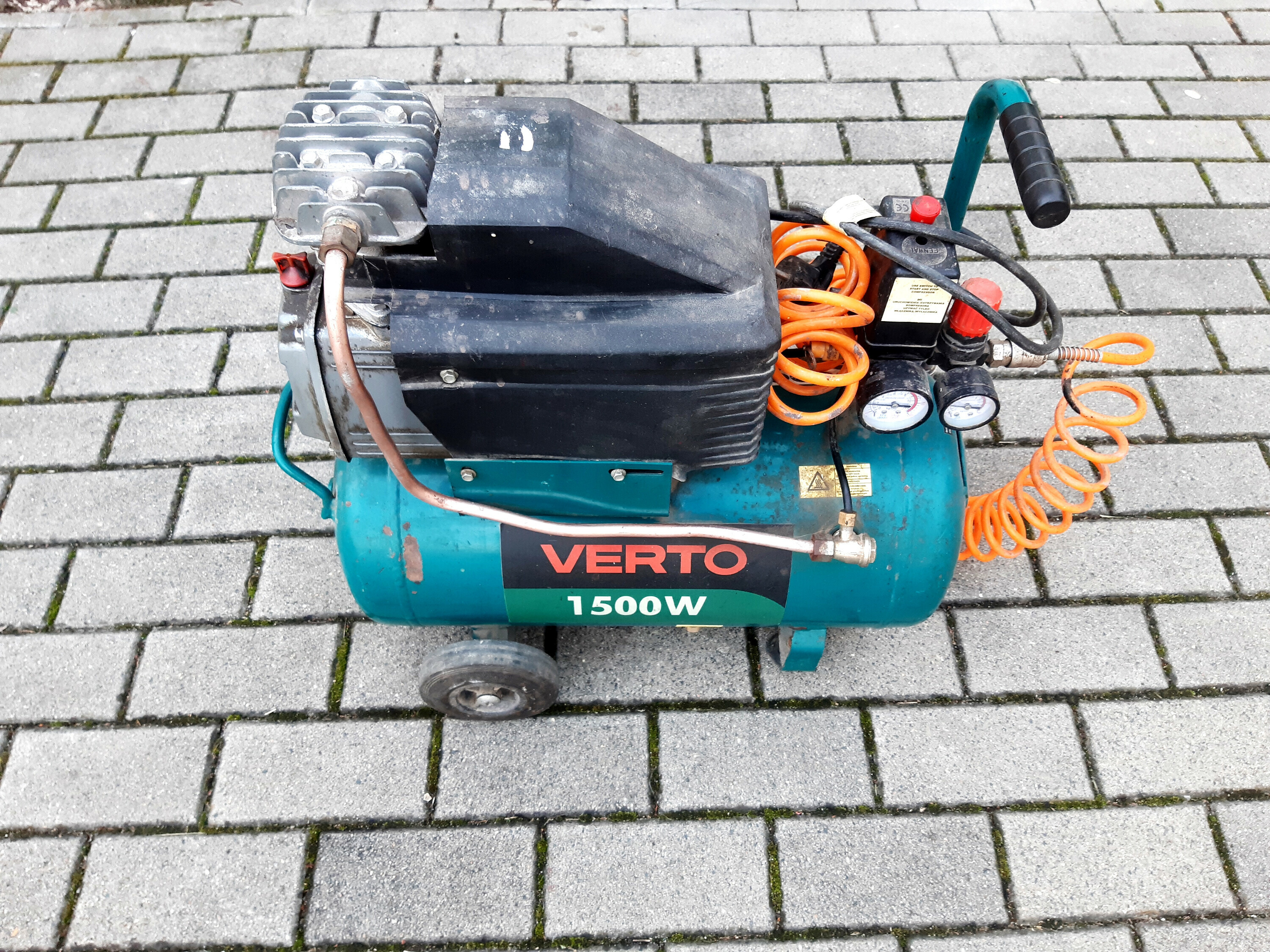 kompresor-olejowy-verto-1500w-73k002-24l-8-bar-stan-uzywany