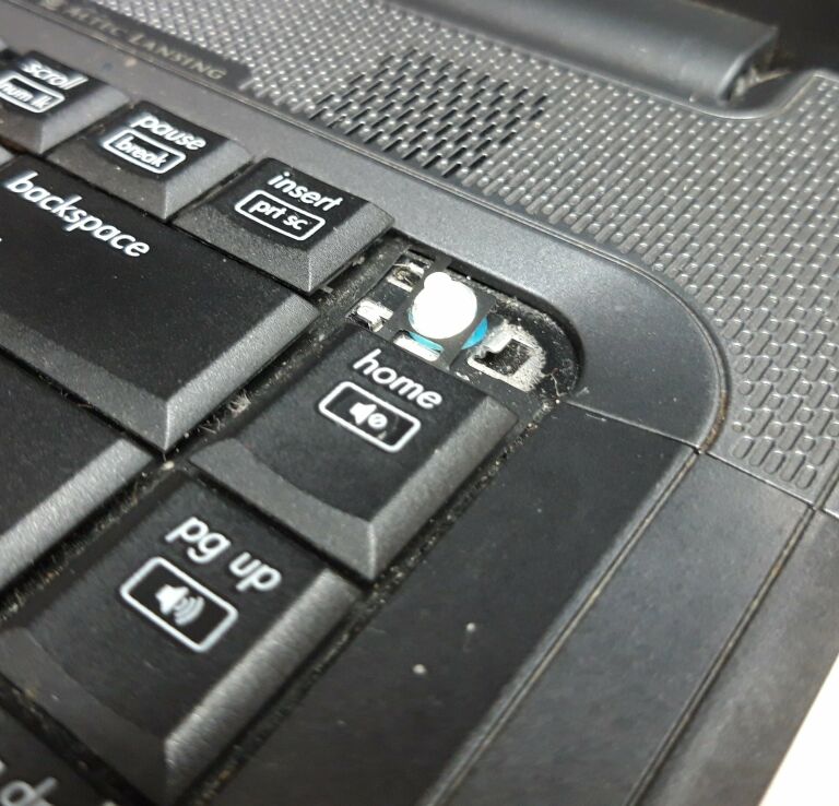 hp-g7000-celeron-5402gb-ram80gbwin7-opis-przekatna-ekranu-156