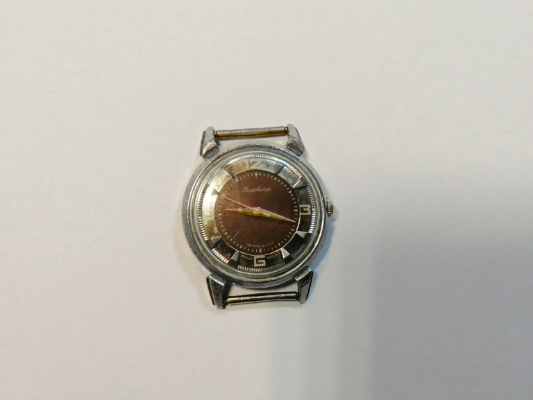 zegarek-nakrecany-kirowski-marka-inna-marka