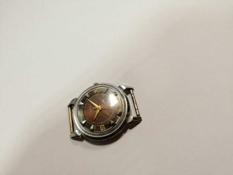 zegarek-nakrecany-kirowski-rodzaj-analogowe