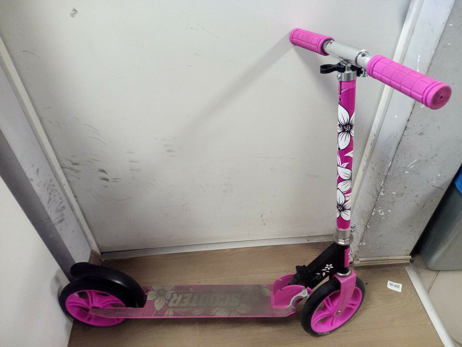 hulajnoga-dziewczeca-scooter-jumbo-polecamy-kolor-rozowy