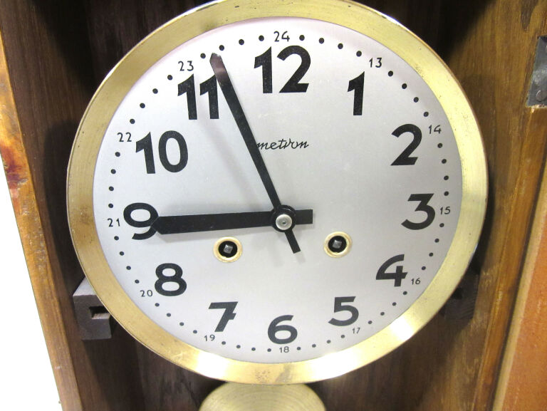 zegar-scienny-metron-prl-antyk-stan-nie-wymaga-renowacji
