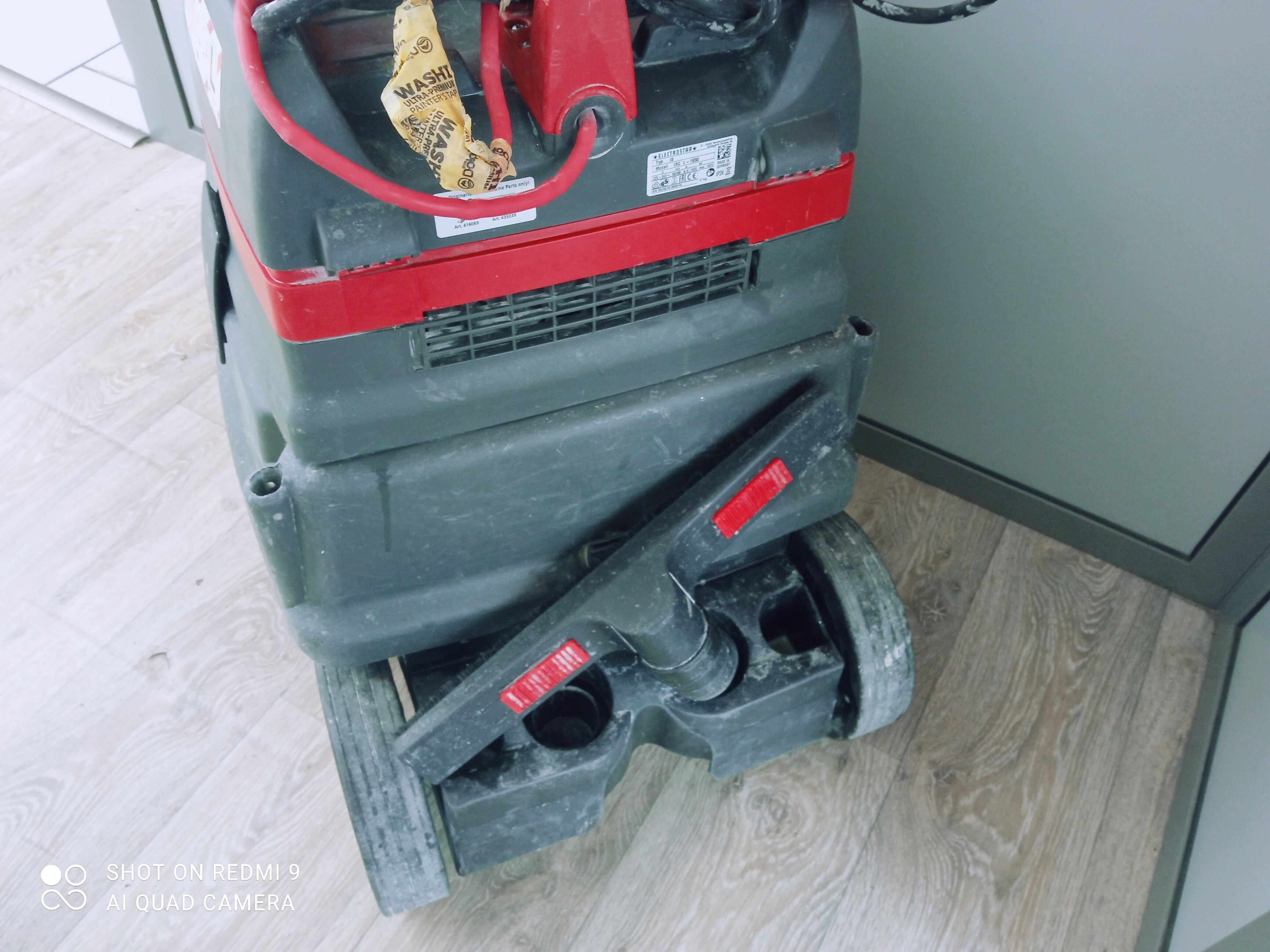 odkurzacz-budowlany-starmix-isc-l-1650-pojemnosc-zbiornika-50