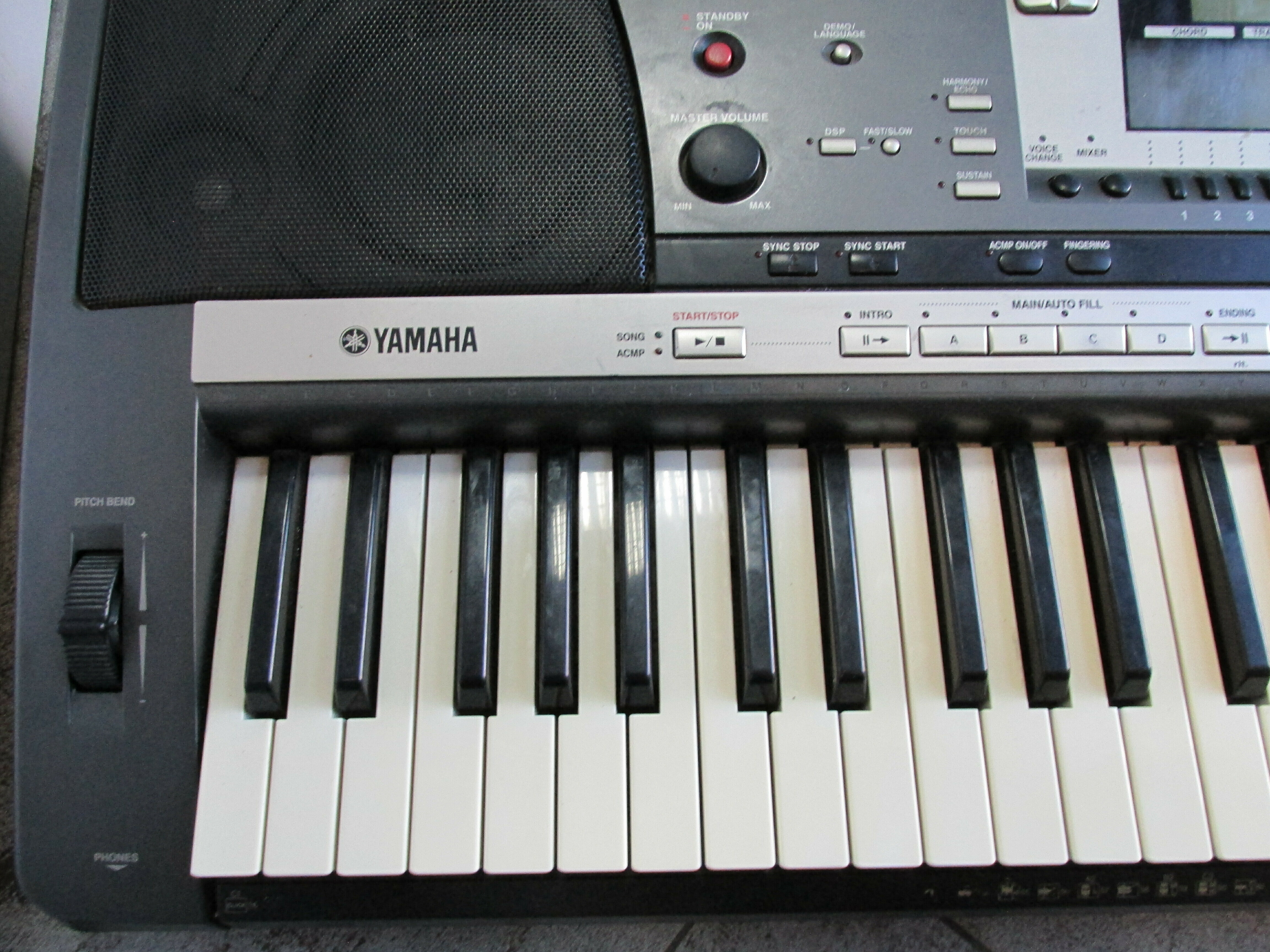 keyboard-yamaha-psr-640-marka-keyboardu-yamaha
