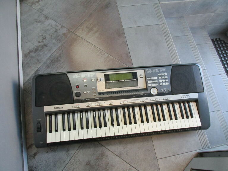 KEYBOARD YAMAHA PSR 640