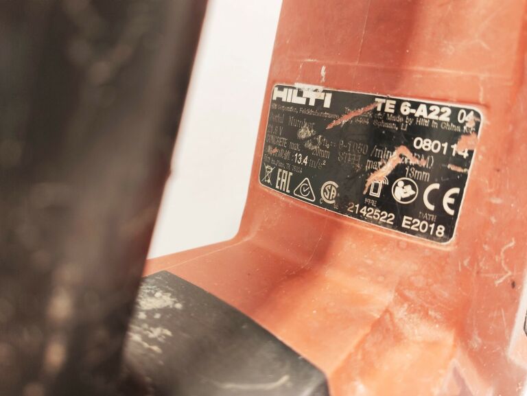 MŁOTOWIERTARKA HILTI TE 6-A22 + AKU 3.3 AH