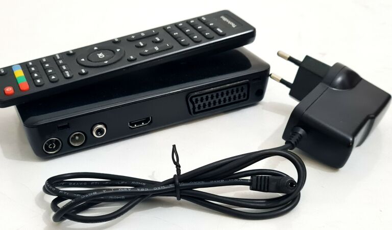 DEKODER DVBT TECHNISAT CE 4 HD