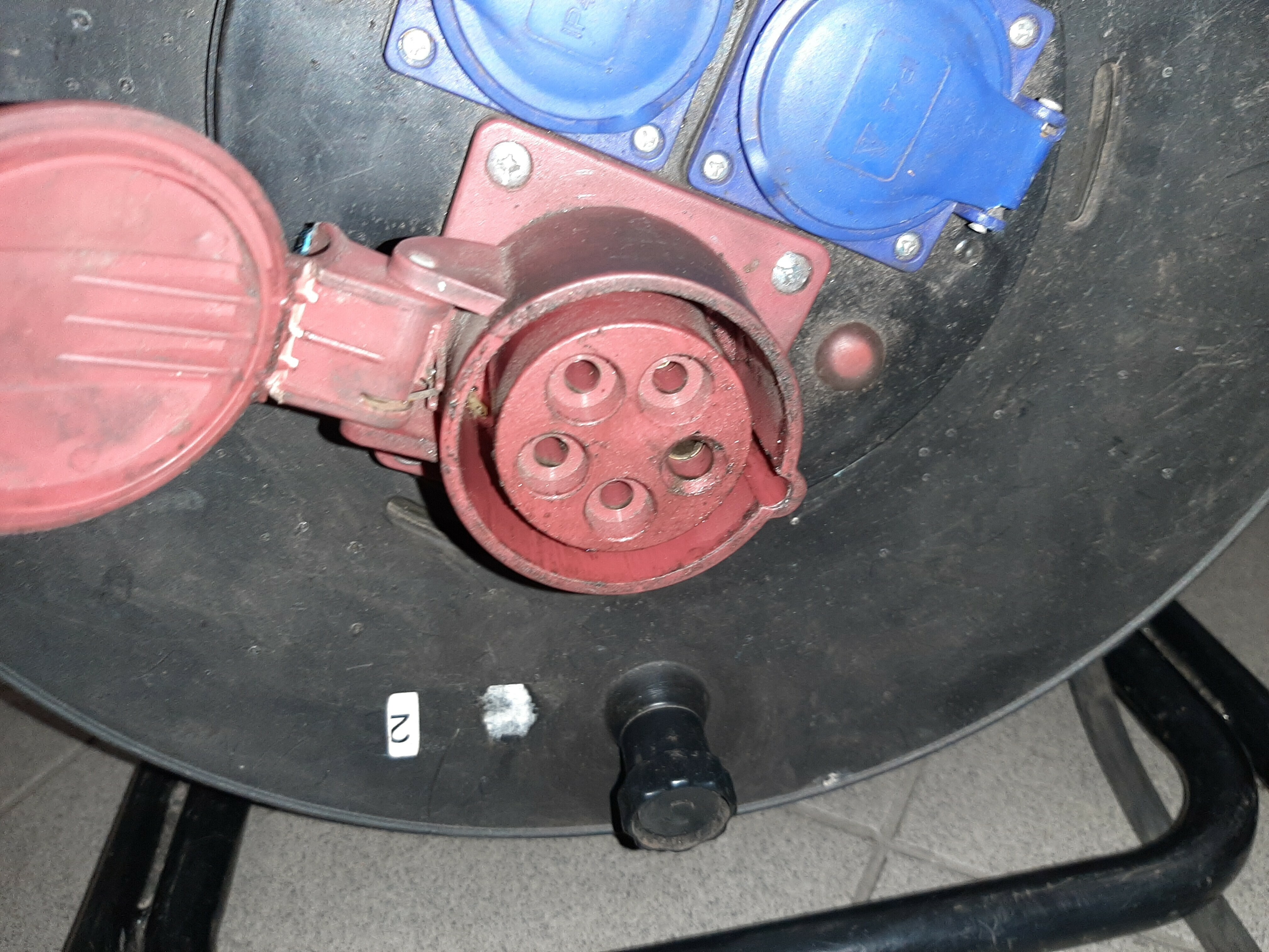 przedluzacz-gumowy-silowy-budowa-adelid-30m-16a-marka-adelid