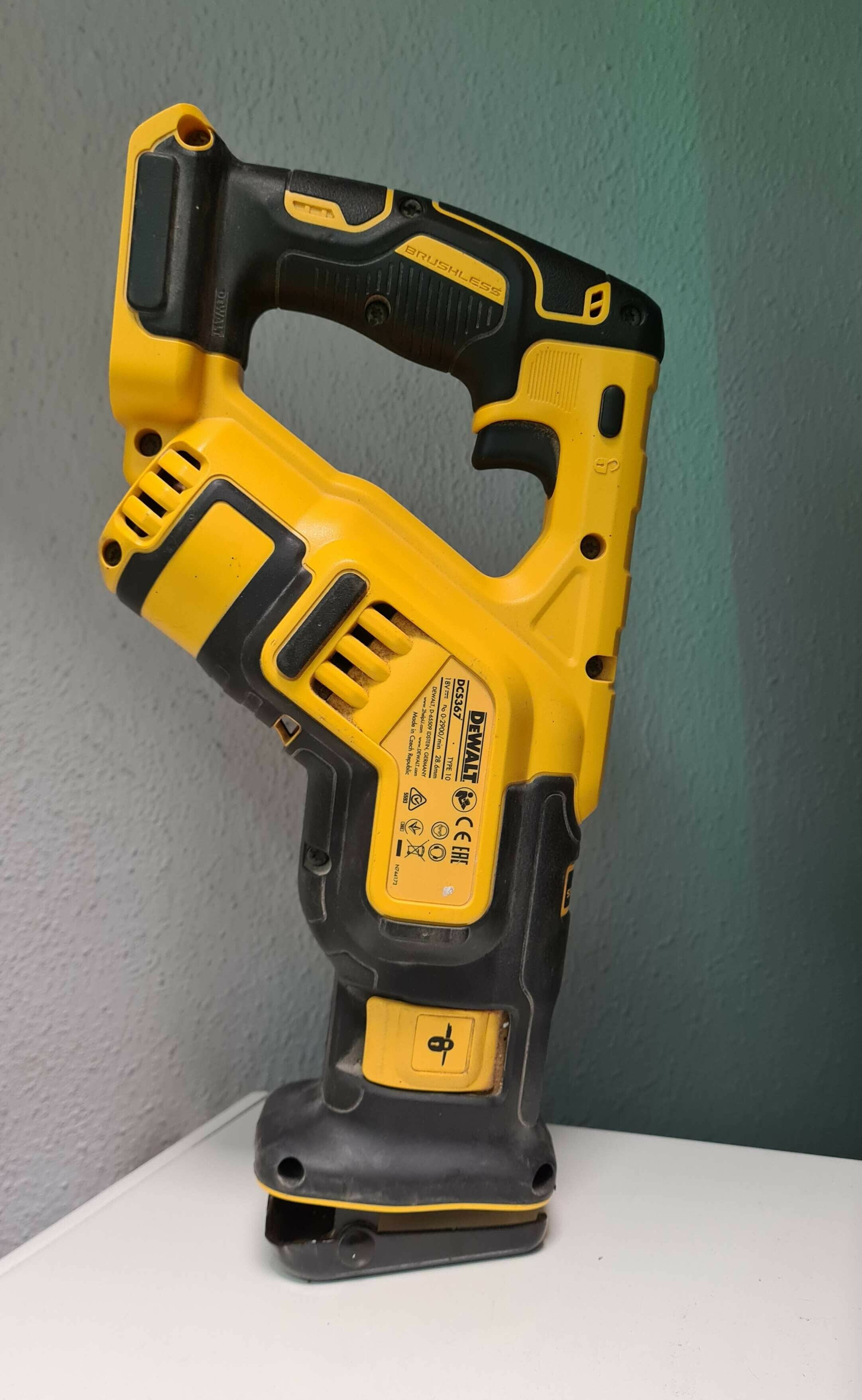 pilarka-szablasta-dewalt-18v-dcs367-pila-lisi-ogo-stan-uzywany