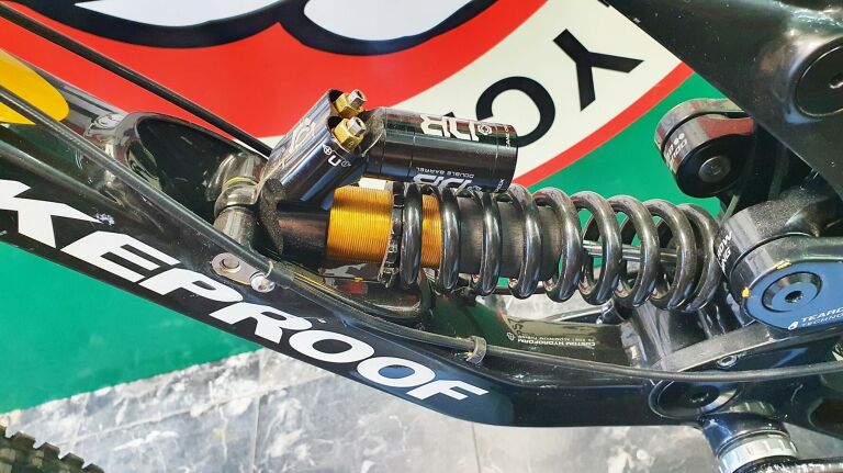 rower-nukeproof-pulse-dh-pro-bike-2014-42cm26cal-marka-inna