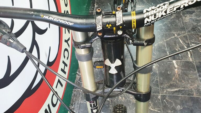 rower-nukeproof-pulse-dh-pro-bike-2014-42cm26cal-rozmiar-ramy-165-cala