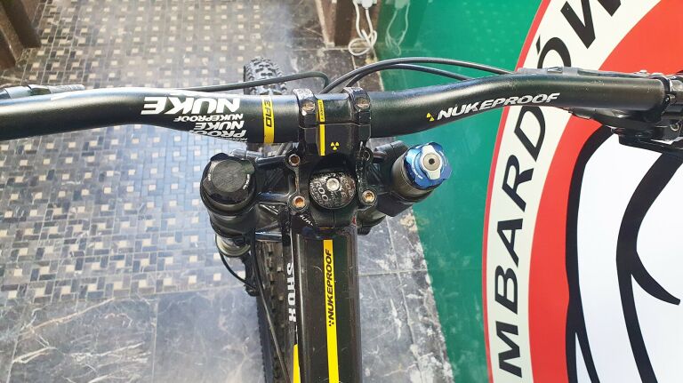 rower-nukeproof-pulse-dh-pro-bike-2014-42cm26cal-material-ramy-aluminium